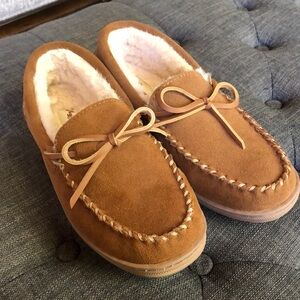 Womens My Slippers by My Pillow Brown Leather Suede Moccasin Faux Fur Lining 7